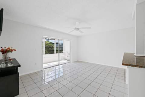 5190 E Sabal Palm Boulevard #209, Tamarac FL - photo 10 of 32