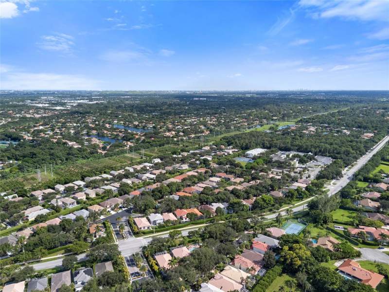 4 bedroom Single Family Residence at 7400 NW 70th Avenue, Parkside Estates, Parkland — photo 3