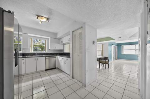 3291 NW 44th Street #2, Oakland Park FL - photo 23 of 62