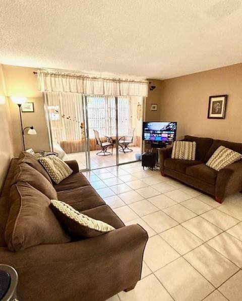 2649 NW 48th Terrace #433, Lauderdale Lakes FL - photo 7 of 38