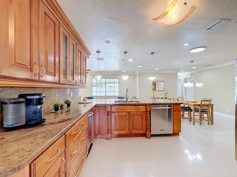 851 E Plantation Circle, Plantation FL - photo 22 of 60