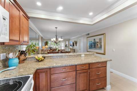 1041 Orange Terrace #104, Delray Beach FL - photo 15 of 36