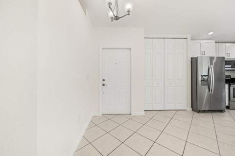6196 Azalea Circle, West Palm Beach FL - photo 11 of 39