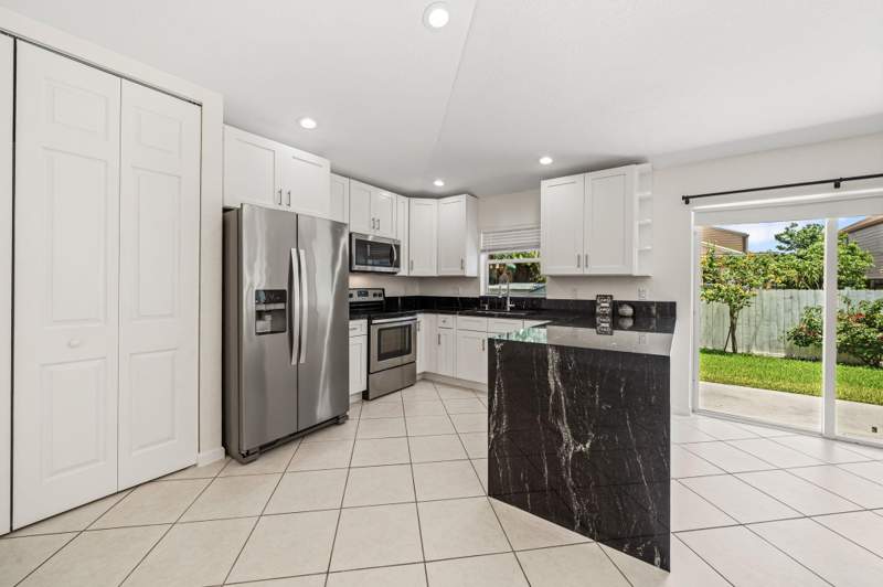 3 bedroom Single Family Residence at 6196 Azalea Circle, Victoria Woods, West Palm Beach — photo 3