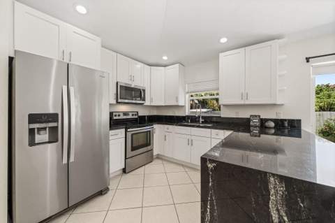 6196 Azalea Circle, West Palm Beach FL - photo 6 of 39