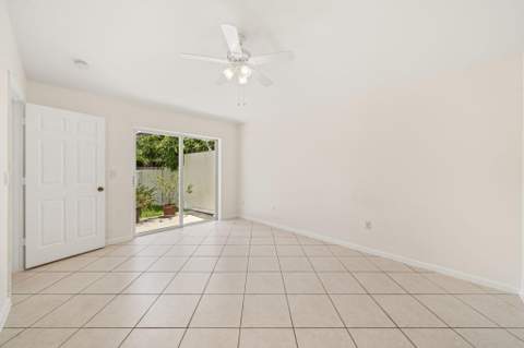 6196 Azalea Circle, West Palm Beach FL - photo 13 of 39