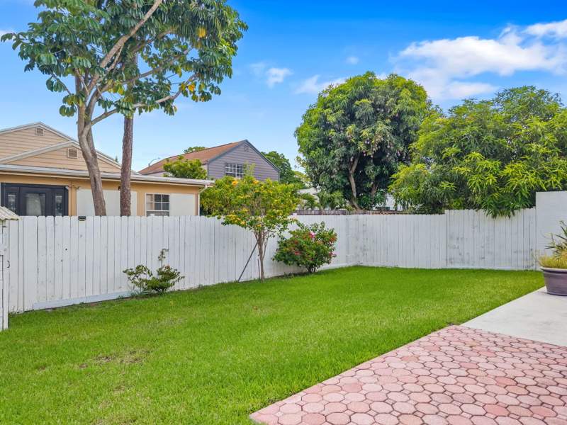 3 bedroom Single Family Residence at 6196 Azalea Circle, Victoria Woods, West Palm Beach — photo 2