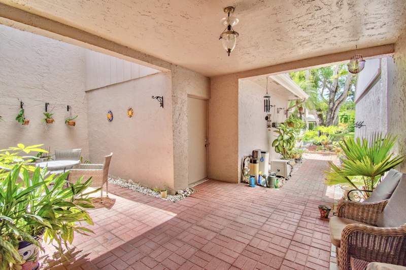 3 bedroom Townhouse at 6640 Thornhill Court, Thornhill Village, Boca Raton — photo 3