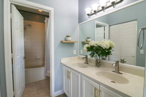 3133 Laurel Ridge Circle, Riviera Beach FL - photo 11 of 26
