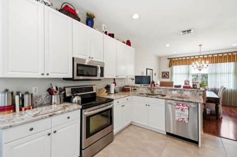 11031 SW Dunhill Court, FL - photo 12 of 56
