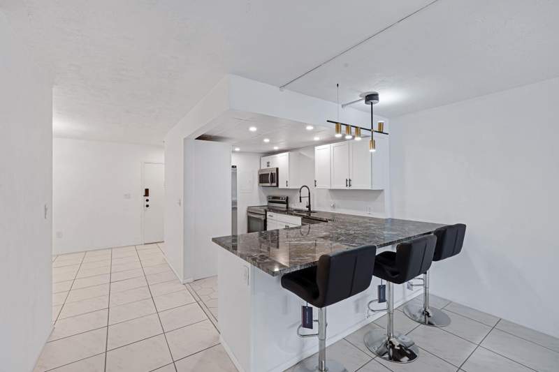 1 bedroom Condominium at 7100 NW 17th Street #220, Omega Condo No 3, Plantation — photo 2