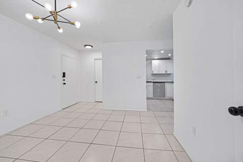 7100 NW 17th Street #220, Plantation FL - photo 9 of 34