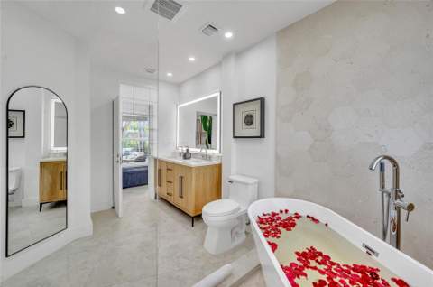 1700 Marietta Drive, Fort Lauderdale FL - photo 18 of 54