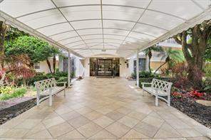 3503 Oaks Way #303, Pompano Beach FL - photo 13 of 39