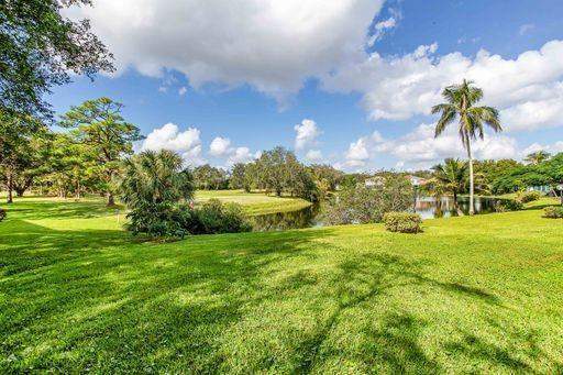 1 bedroom Condominium at 3503 Oaks Way #303, No 116 Palm-Aire Country Club, Pompano Beach — photo 5