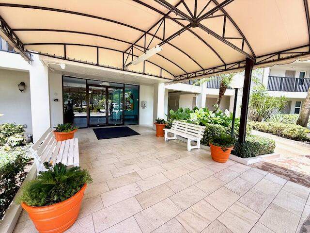 3 bedroom Condominium at 2681 S Course Drive #712, No 22 Palm-Aire Country Club, Pompano Beach — photo 4