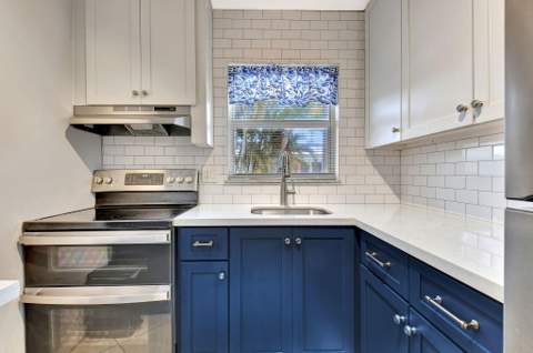 638 Snug Harbor Drive #E11, Boynton Beach FL - photo 17 of 42