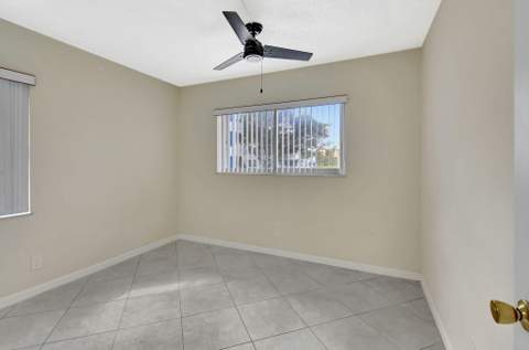 638 Snug Harbor Drive #E11, Boynton Beach FL - photo 19 of 42