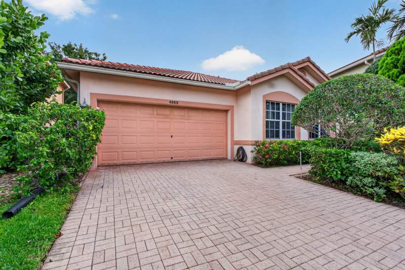 4 bedroom Single Family Residence at 4889 N Classical Boulevard, Winterplace, Delray Beach — photo 4