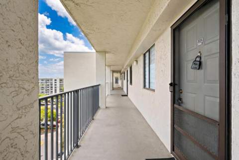 2215 Cypress Island Drive #906, Pompano Beach FL - photo 23 of 28