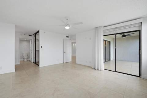 2215 Cypress Island Drive #906, Pompano Beach FL - photo 14 of 28