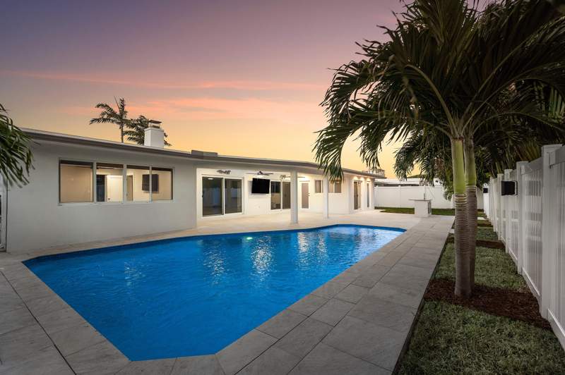 4 bedroom Single Family Residence at 2846 NE 35th Court, Lake Placid, Lighthouse Point — photo 4