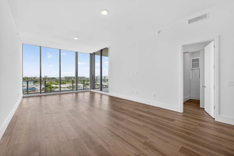 2 bedroom Condominium at 220 Lake Shore Drive #617, Nautilus 220 Condo, Lake Park — photo 5
