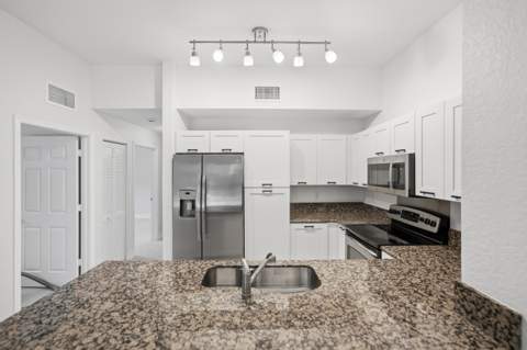 58 SE Palermo Court #104, Stuart FL - photo 6 of 37