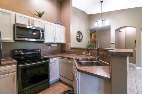 3133 Laurel Ridge Circle, Riviera Beach FL - photo 6 of 26
