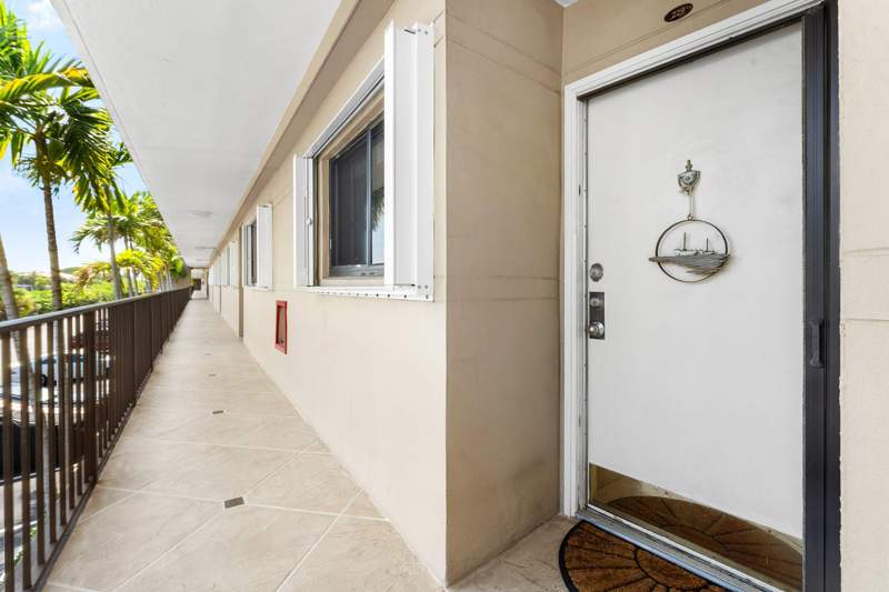 2 bedroom Condominium at 3605 S Ocean Boulevard #229, Southgate Condo, South Palm Beach — photo 3