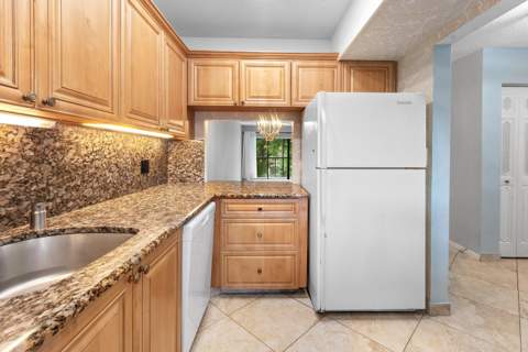 3605 S Ocean Boulevard #229, South Palm Beach FL - photo 7 of 47