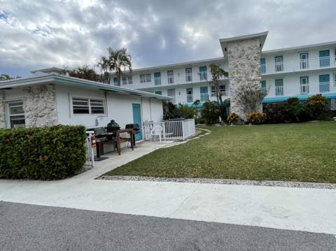 37 Yacht Club Drive #303, North Palm Beach FL - photo 10 of 17