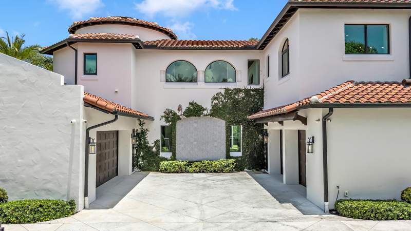 8 bedroom Single Family Residence at 2300 NE 34th Court, Lighthouse Point 6th Sec, Lighthouse Point — photo 5