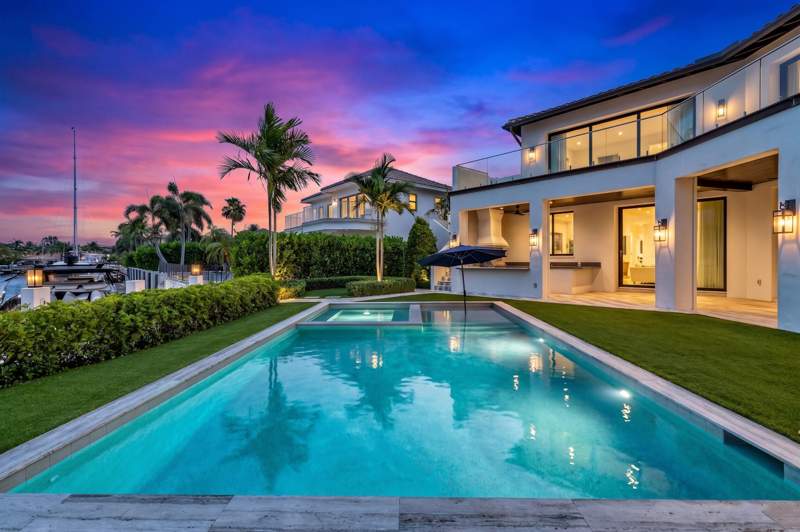 8 bedroom Single Family Residence at 2300 NE 34th Court, Lighthouse Point 6th Sec, Lighthouse Point — photo 5