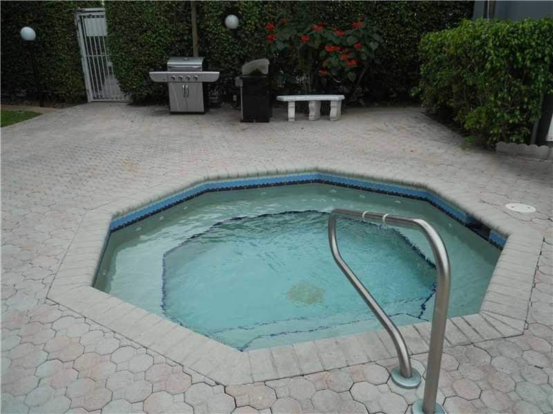 1 bedroom Condominium at 5321 NE 24th Terrace #512a, Cross Fox Condo, Fort Lauderdale — photo 4