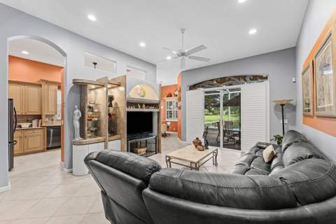 7188 Demedici Circle, Delray Beach FL - photo 8 of 47