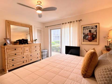 320 Horizons W #103, Boynton Beach FL - photo 9 of 36