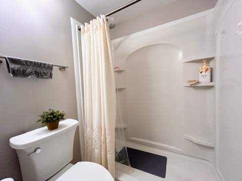 320 Horizons W #103, Boynton Beach FL - photo 12 of 36