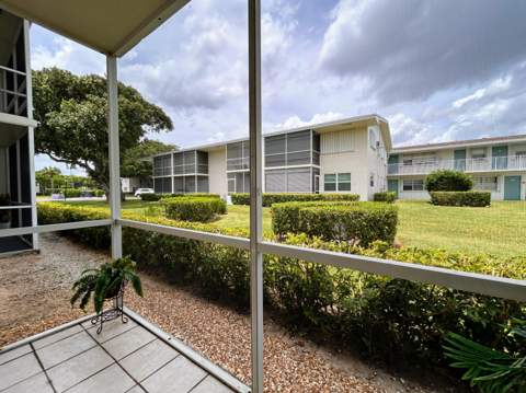 320 Horizons W #103, Boynton Beach FL - photo 14 of 36