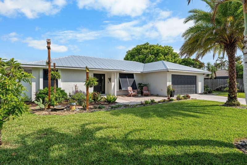 3 bedroom Single Family Residence at 5068 SE Major Way, Tall Pines, Stuart — photo 2