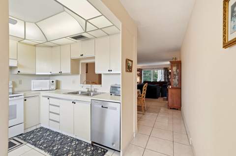 3201 Portofino Point #E3, Coconut Creek FL - photo 9 of 32