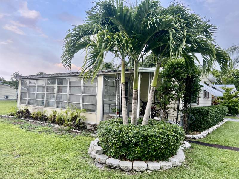 2 bedroom Manufactured Home at 6730 NW 45th Terrace #Lot Q-04, Deerfield Lake, Coconut Creek — photo 3