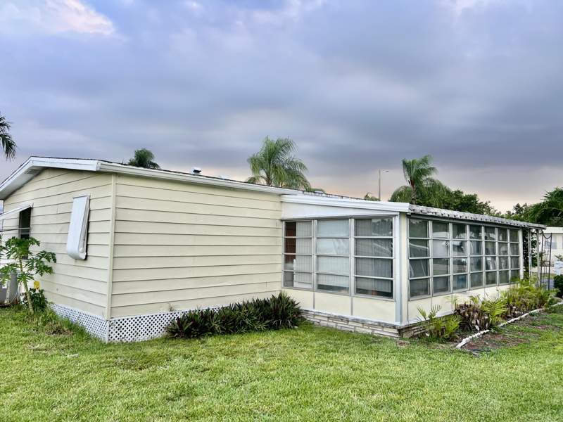 2 bedroom Manufactured Home at 6730 NW 45th Terrace #Lot Q-04, Deerfield Lake, Coconut Creek — photo 4