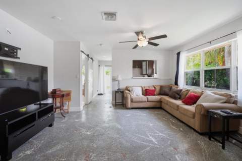 8417 NW 40th Court, Sunrise FL - photo 11 of 28