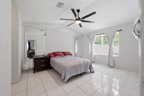 8417 NW 40th Court, Sunrise FL - photo 13 of 28