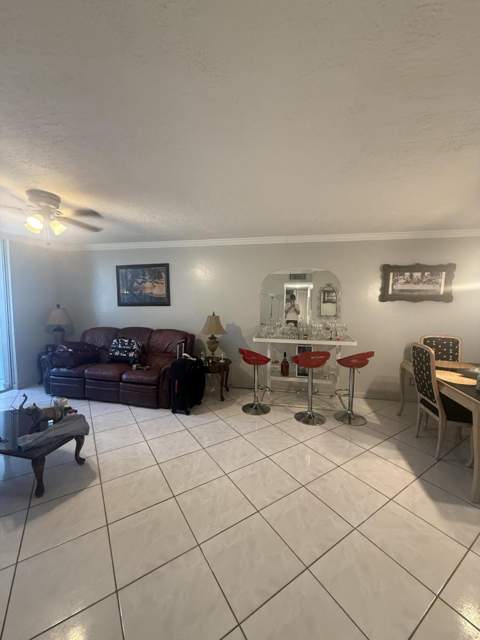 2811 Somerset Drive #118, Lauderdale Lakes FL - photo 8 of 13