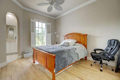 2304 Winding Creek Lane, Fort Pierce FL - photo 22 of 39