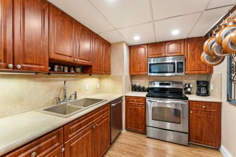 5600 N Flagler Drive #402, West Palm Beach FL - photo 12 of 33