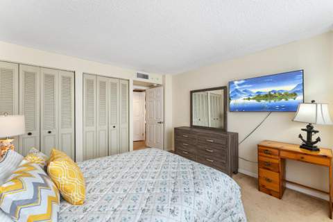 5600 N Flagler Drive #402, West Palm Beach FL - photo 20 of 33