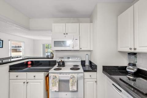 6507 Winfield Boulevard #211ac, Margate FL - photo 14 of 28
